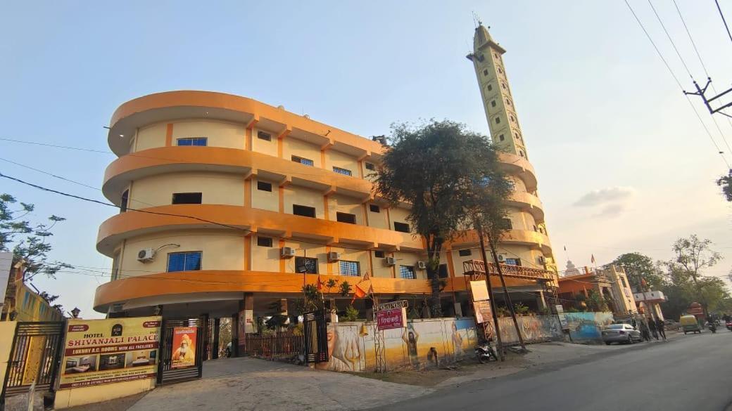 Hotel Shivanjali Palace Удджайн Экстерьер фото